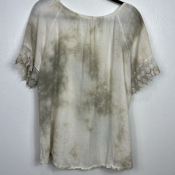 Elegant Lace Trim Blouse - women’s L/XL - Picture 2 of 5